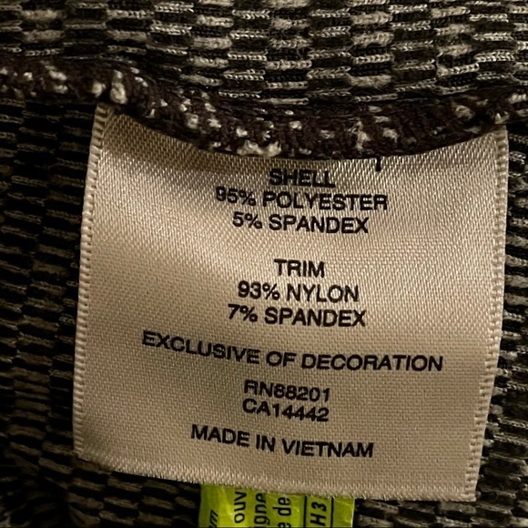 MPG Mondetta Performance Gear Women’s Large Jacket with Thumb-holes. - Picture 6 of 8